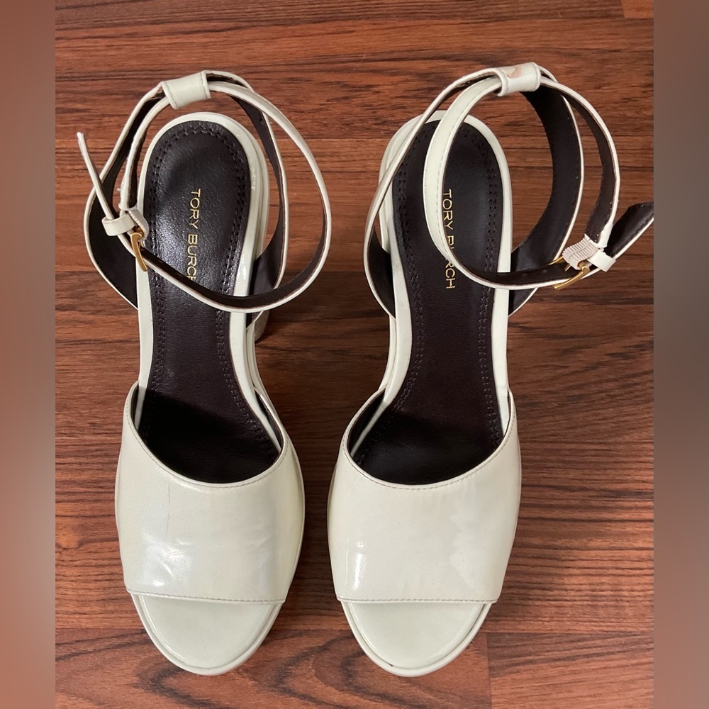 Tory Burch Brown and Cream Platform Shoes with Sophisticated Style - Picture 3 of 11